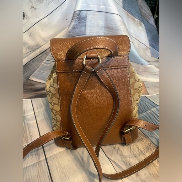 Coach of New York Dempsey Drawstring Backpack Jacquard w/patch & stripe ?EUC main image 9